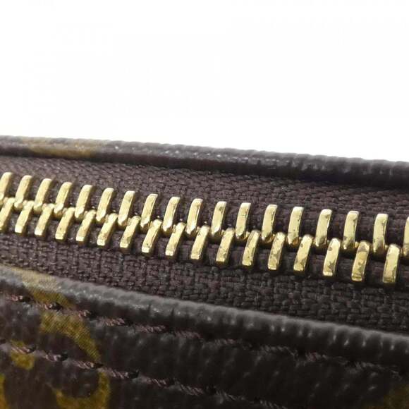 LOUIS VUITTON Brown Monogram Shoulder Bag - Picture 5 of 9